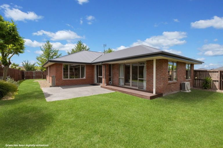 Photo of property in 54 Acacia Avenue, Rangiora, 7400
