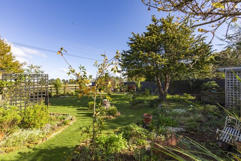 Photo of property in 14 Owen Street, Tikokino, Waipawa, 4273