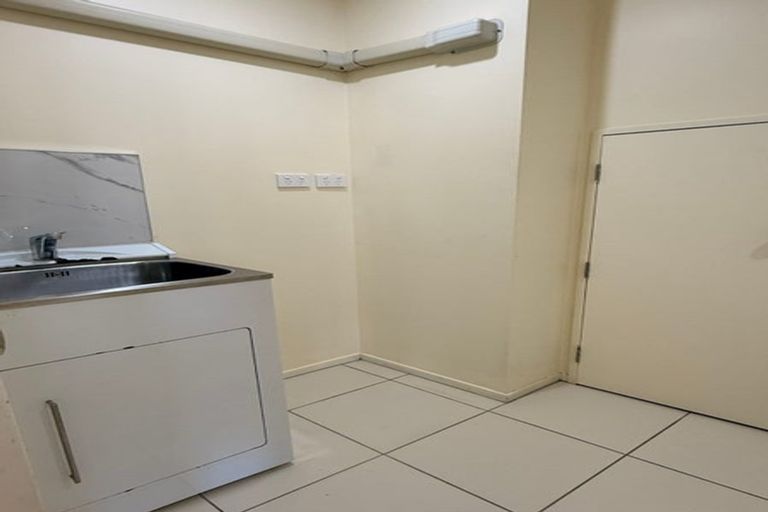 Photo of property in 8 Reins Road, Takanini, 2112