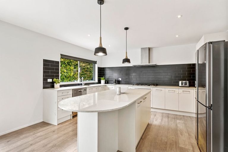 Photo of property in 30 Wautaiti Drive, Riverhead, 0820