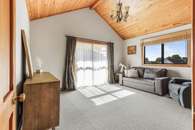 Photo of property in 32 Silva Crescent, Riverlea, Hamilton, 3216