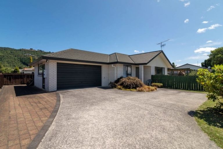 Photo of property in 5 Ashmore Place, Fairy Springs, Rotorua, 3015