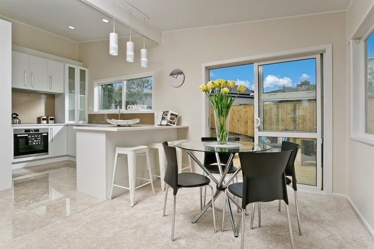 Photo of property in 21 Cassino Street, Bayswater, Auckland, 0622
