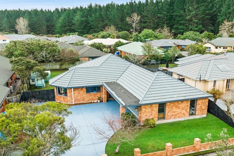 Photo of property in 21 Forest Drive, Parklands, Christchurch, 8083