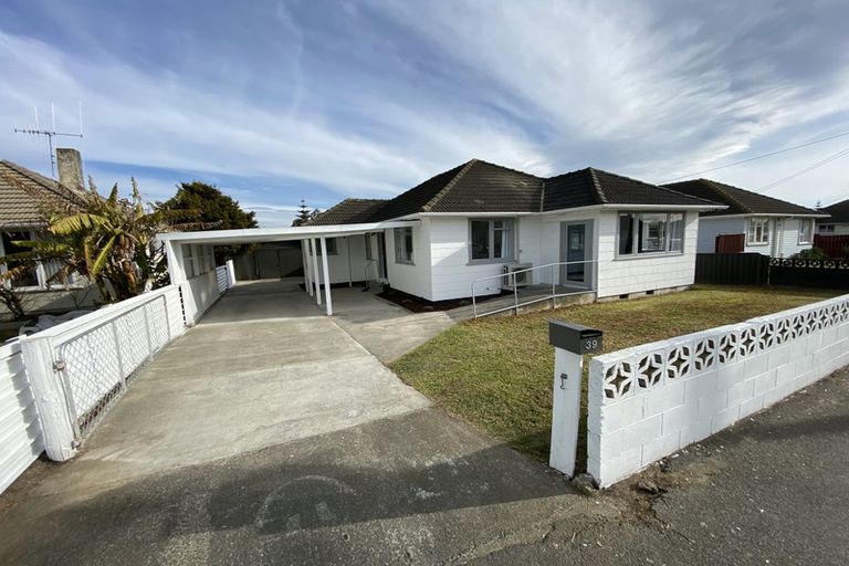 Photo of property in 39 Akatea Street, Gonville, Whanganui, 4501