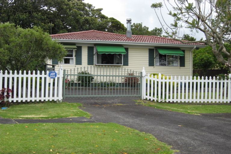 Photo of property in 3 Witla Court, Mangere Bridge, Auckland, 2022