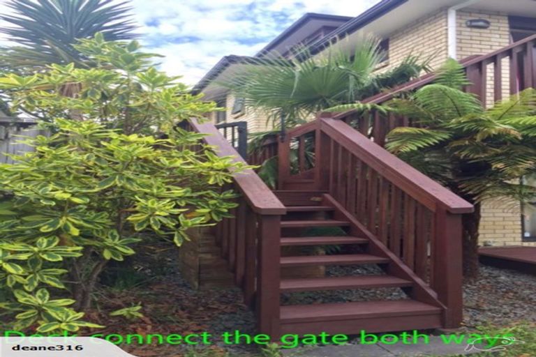 Photo of property in 11 Catlins Place, Fairview Heights, Auckland, 0632