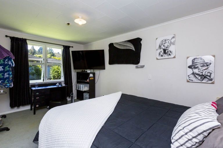 Photo of property in 28 Moeraki Road, Maoribank, Upper Hutt, 5018