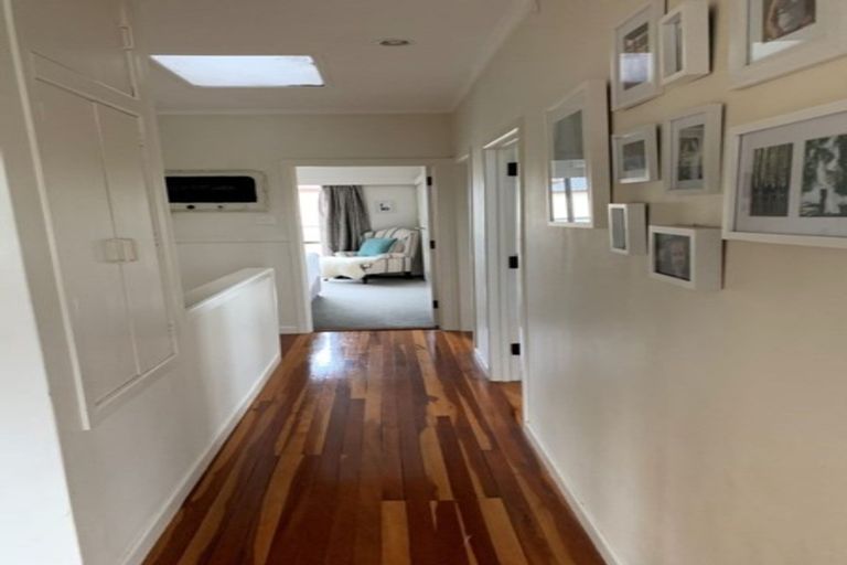 Photo of property in 1/1 Quebec Road, Milford, Auckland, 0620