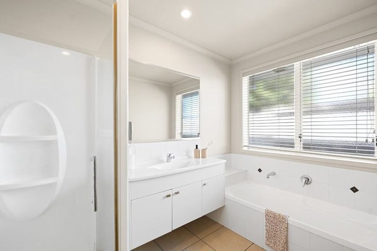 Photo of property in 12 Savannah Place, Rototuna North, Hamilton, 3210