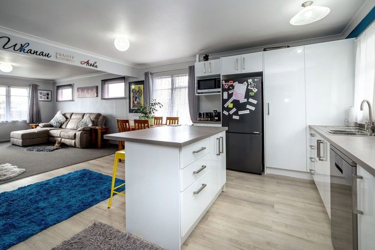 Photo of property in 75 Gordon Street, Dannevirke, 4930