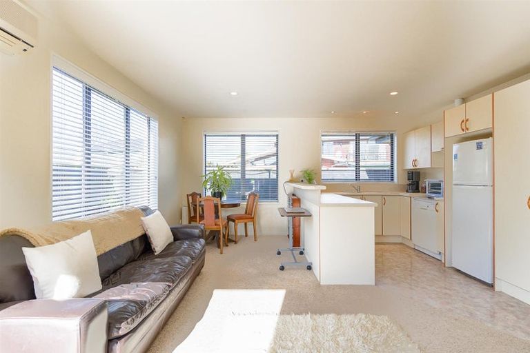 Photo of property in 26a Crofton Road, Harewood, Christchurch, 8051