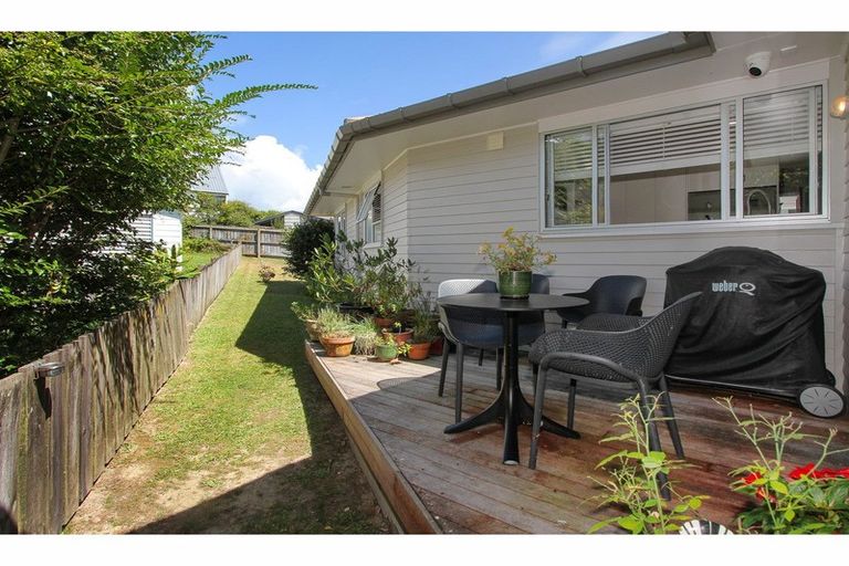 Photo of property in 7 Taynith Place, Glenfield, Auckland, 0629