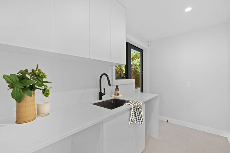 Photo of property in 66 Hackthorne Road, Cashmere, Christchurch, 8022