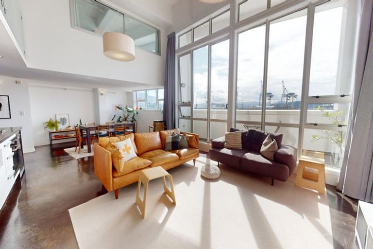 Photo of property in Stadium Garden Flats, 111/107 Thorndon Quay, Pipitea, Wellington, 6011