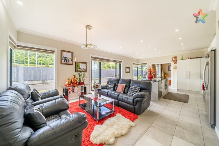 Photo of property in 7 Cottle Heath Close, Manor Park, Lower Hutt, 5019