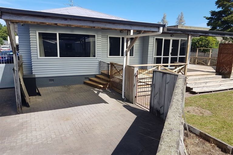 Photo of property in 11 Russell Road, Fairy Springs, Rotorua, 3015