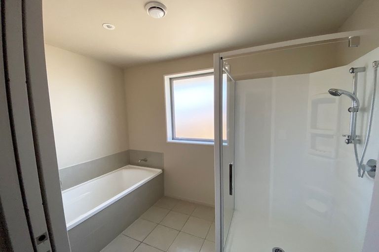 Photo of property in 94 Mcmahon Drive, Aidanfield, Christchurch, 8025