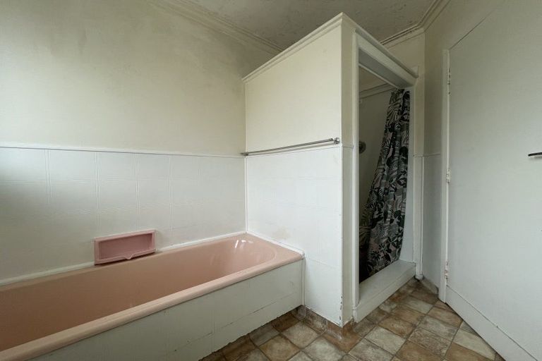 Photo of property in 18 Parata Street, Hokowhitu, Palmerston North, 4410