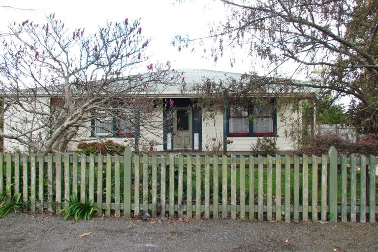 Photo of property in 3 Lett Street, Lansdowne, Masterton, 5810