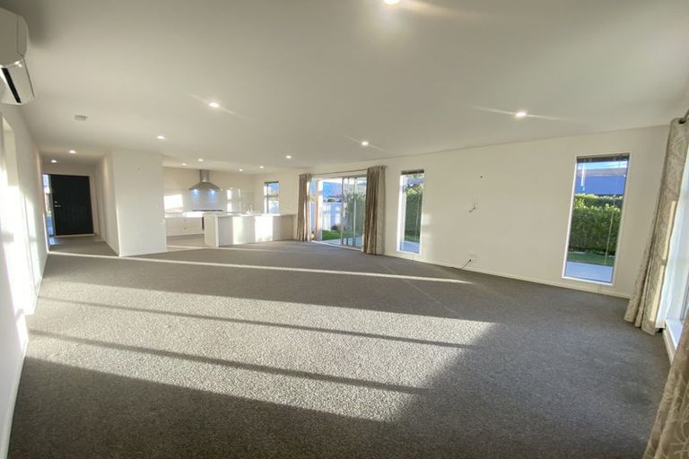 Photo of property in 24 Burnham School Road, Rolleston, 7614