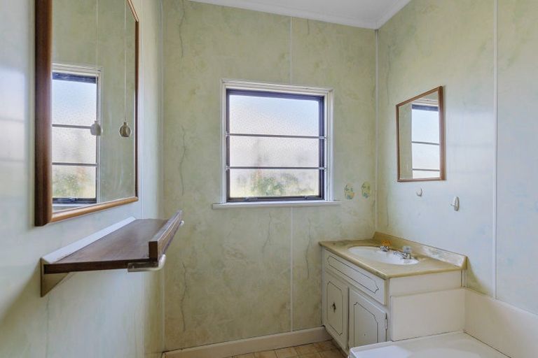 Photo of property in 235 Breezes Road, Aranui, Christchurch, 8061