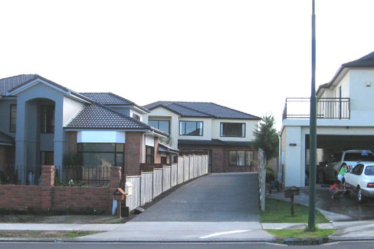 Photo of property in 24 Waimanu Bay Drive, Te Atatu Peninsula, Auckland, 0610