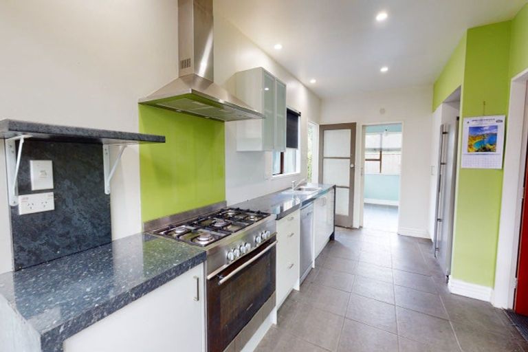 Photo of property in 3 Queen Street, Aramoho, Whanganui, 4500