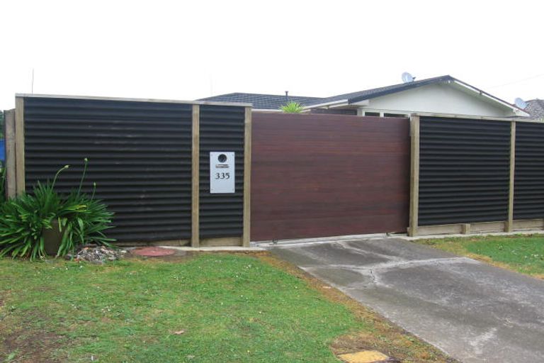 Photo of property in 335 Pakuranga Road, Pakuranga Heights, Auckland, 2010
