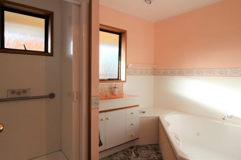 Photo of property in 8 Hamilton Avenue, Winton, 9720