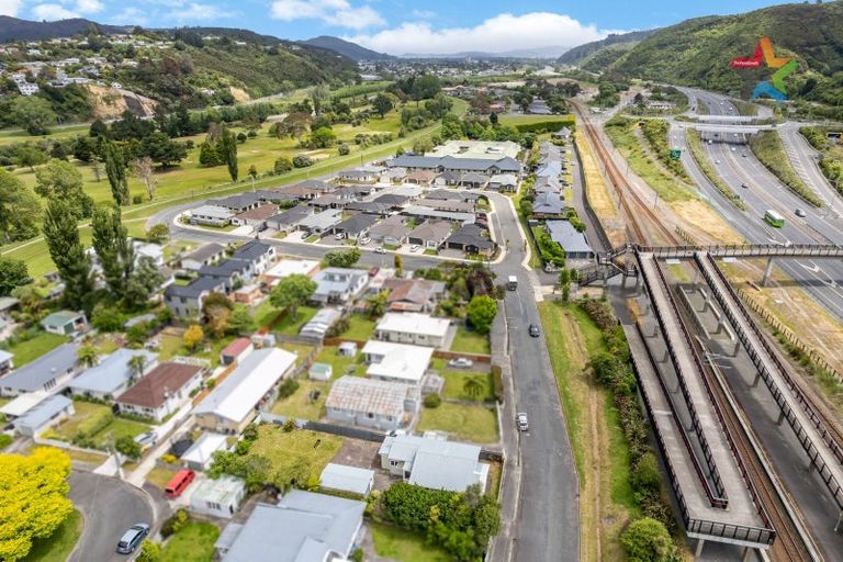 Photo of property in 8 Golf Road, Manor Park, Lower Hutt, 5019