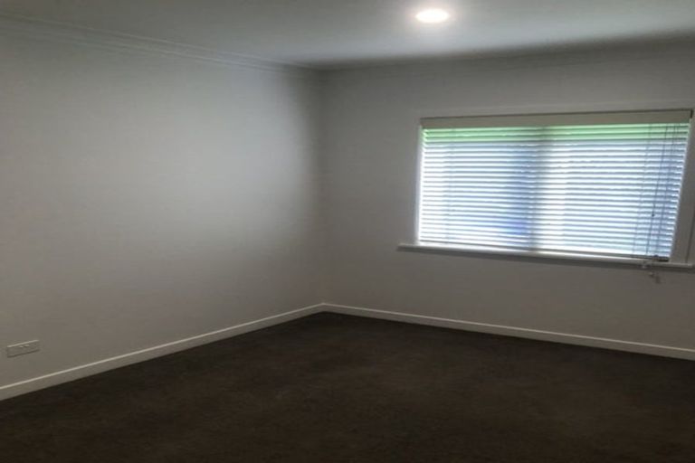 Photo of property in 1/16 Opaheke Road, Papakura, 2110