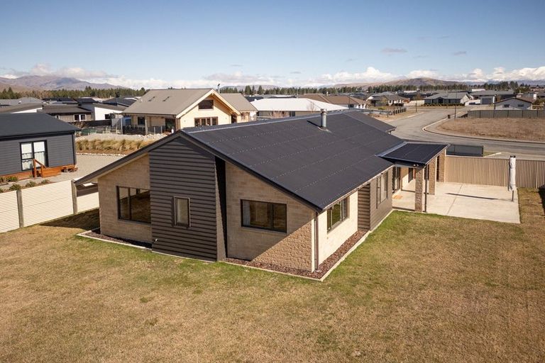 Photo of property in 15 Greenfield Place, Twizel, 7901