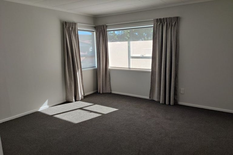 Photo of property in 50 Redlands Grove, Swanson, Auckland, 0612
