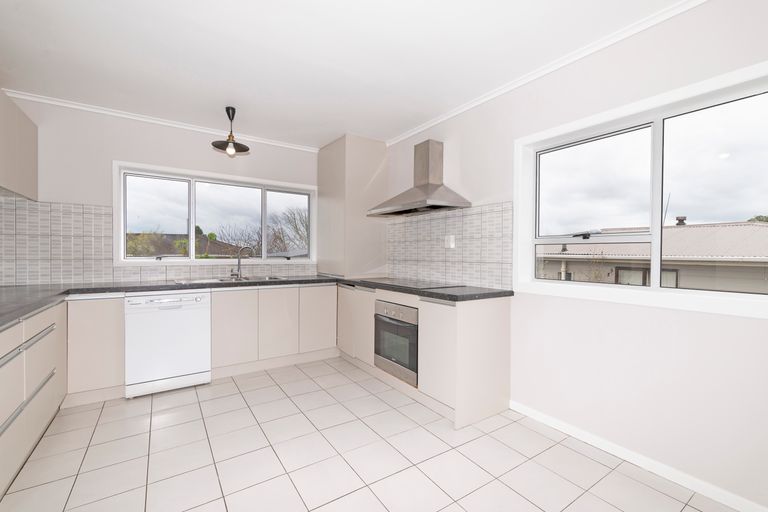 Photo of property in 207 Don Buck Road, Massey, Auckland, 0614