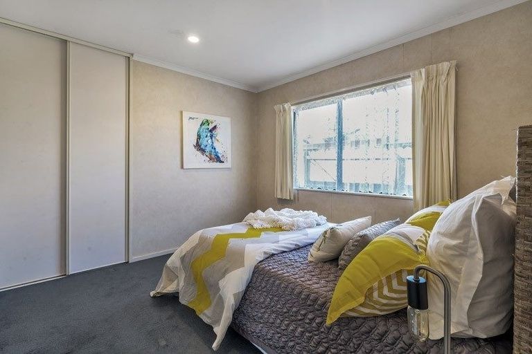 Photo of property in 11 Coleraine Place, East Tamaki, Auckland, 2016