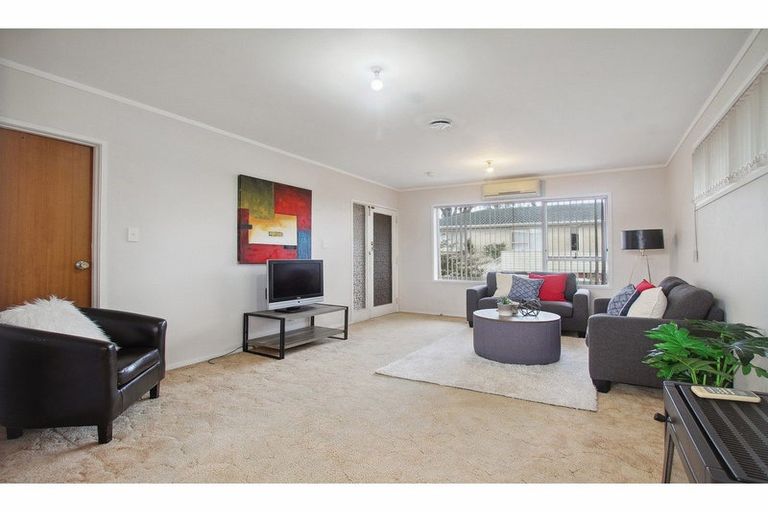 Photo of property in 1/78 Bentley Avenue, Glenfield, Auckland, 0629
