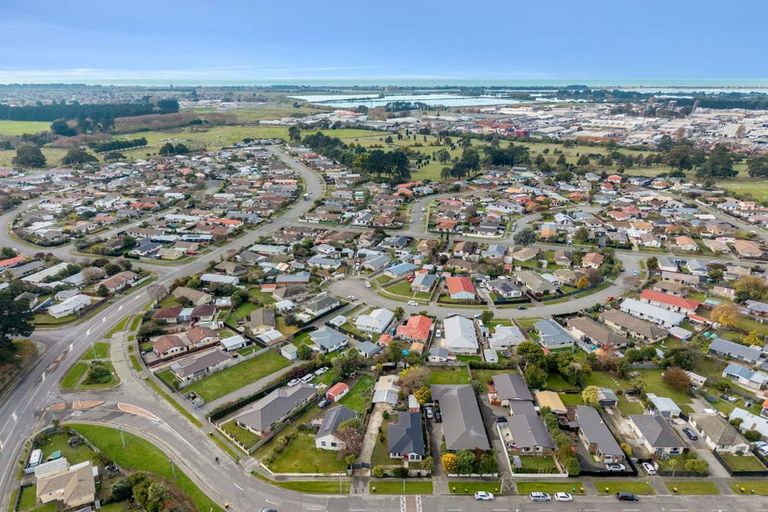 Photo of property in 64 Mcgregors Road, Bromley, Christchurch, 8062