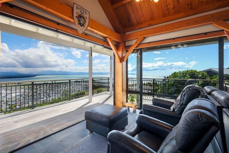 Photo of property in 9 Commodore Place, Britannia Heights, Nelson, 7010