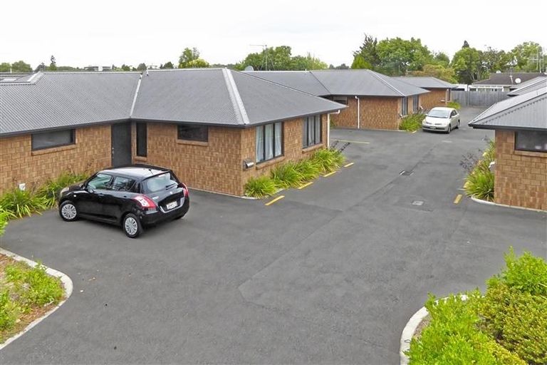 Photo of property in 3/102 Old Farm Road, Hamilton East, Hamilton, 3216