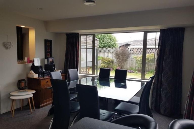 Photo of property in 432a Harewood Road, Harewood, Christchurch, 8051