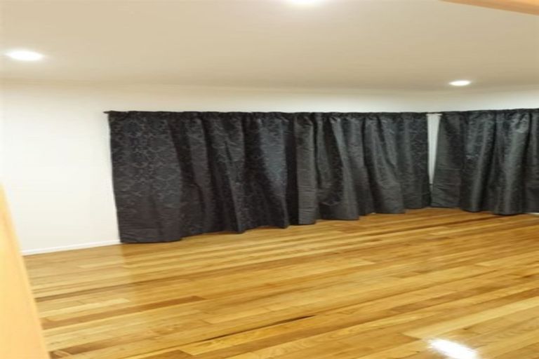 Photo of property in 61 Ocean View Road, Hillcrest, Auckland, 0627