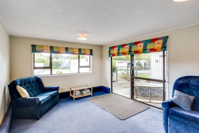 Photo of property in 16 Shirley Place, Bay View, Napier, 4104