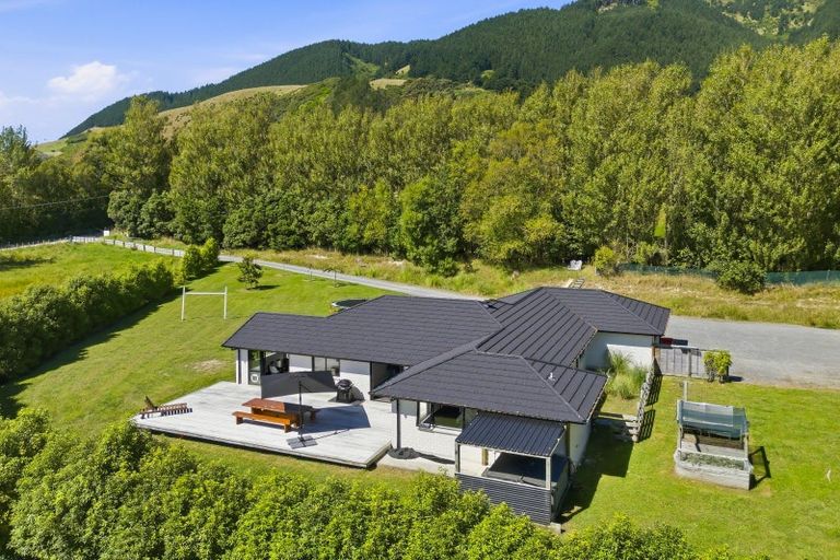 Photo of property in 6 Hadfield Road, Peka Peka, Waikanae, 5391