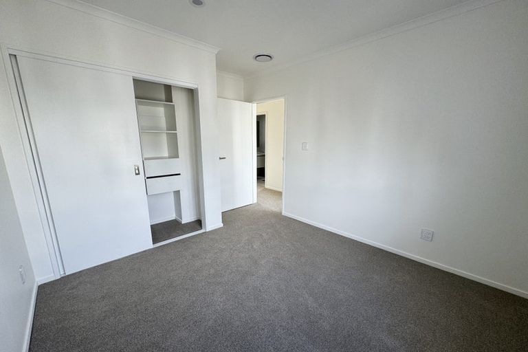 Photo of property in 15 Mahalo Avenue, Wiri, Auckland, 2104