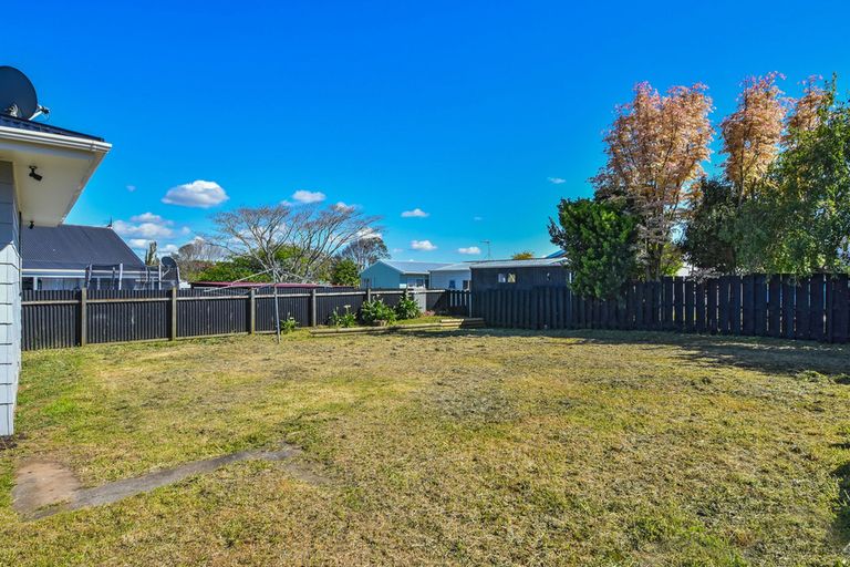 Photo of property in 35 Moncrieff Avenue, Clendon Park, Auckland, 2103