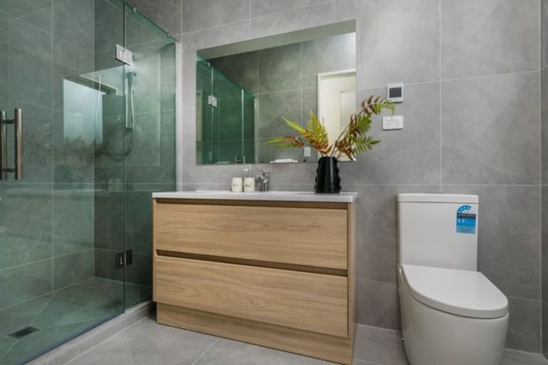 Photo of property in 17 Moemoea Avenue, Kumeu, 0810