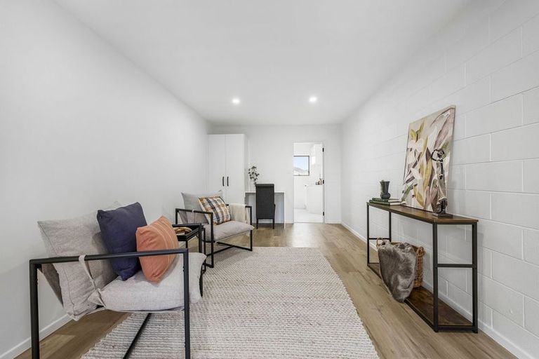 Photo of property in 2/60 Cherry Road, Bucklands Beach, Auckland, 2014