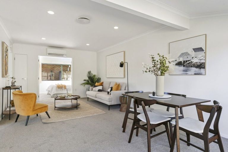 Photo of property in Redwood Village, 6/42 Main Road, Tawa, Wellington, 5028