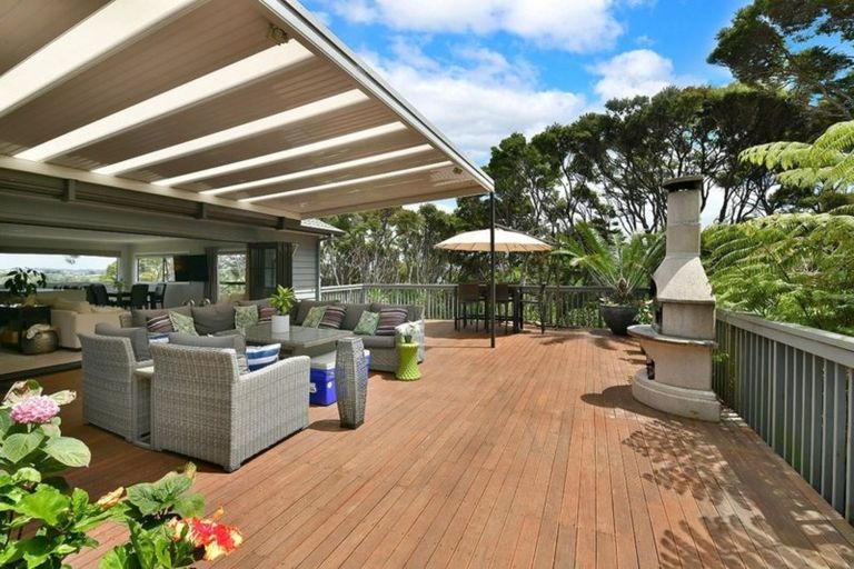 Photo of property in 38 Beauvoir Avenue, Matakatia, Whangaparaoa, 0930